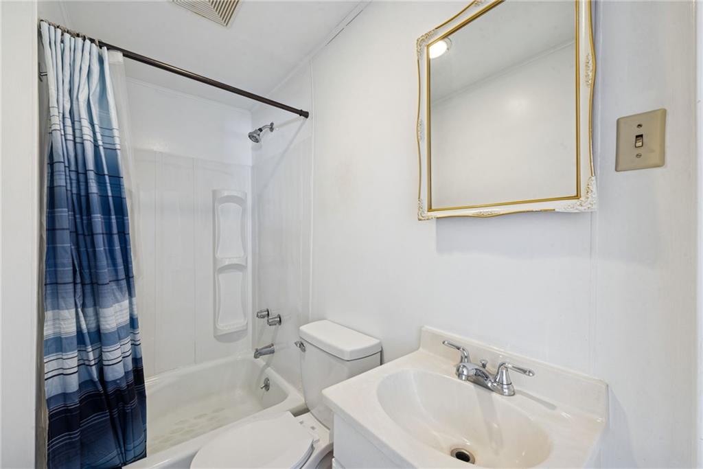 1066 Roup Avenue Brackenridge, PA 15014 - Photo 22 of 35