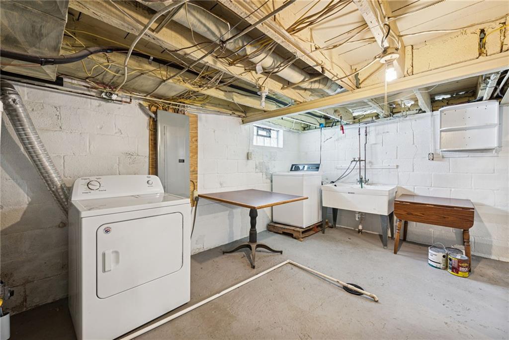 1066 Roup Avenue Brackenridge, PA 15014 - Photo 23 of 35