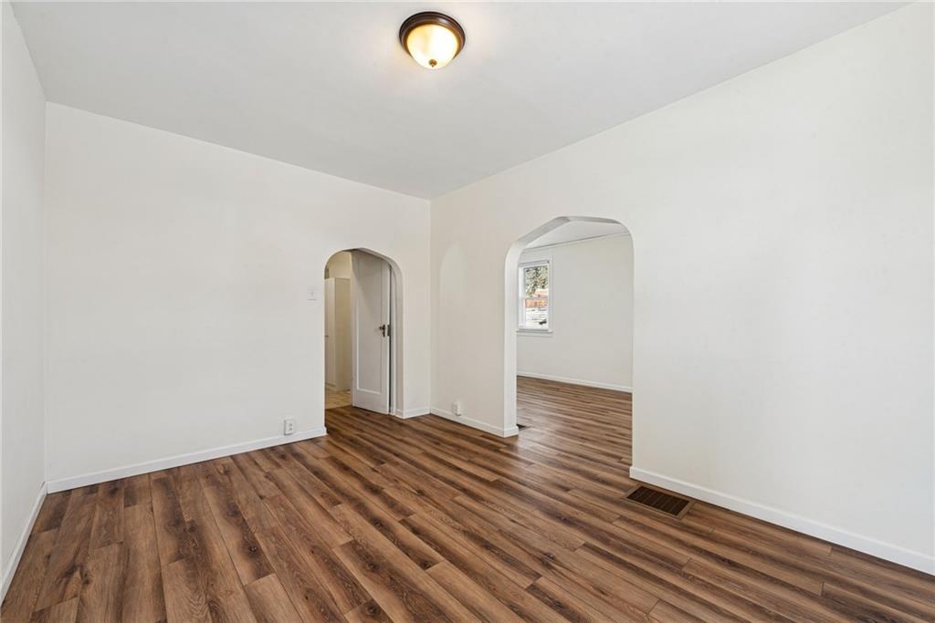 1066 Roup Avenue Brackenridge, PA 15014 - Photo 8 of 35