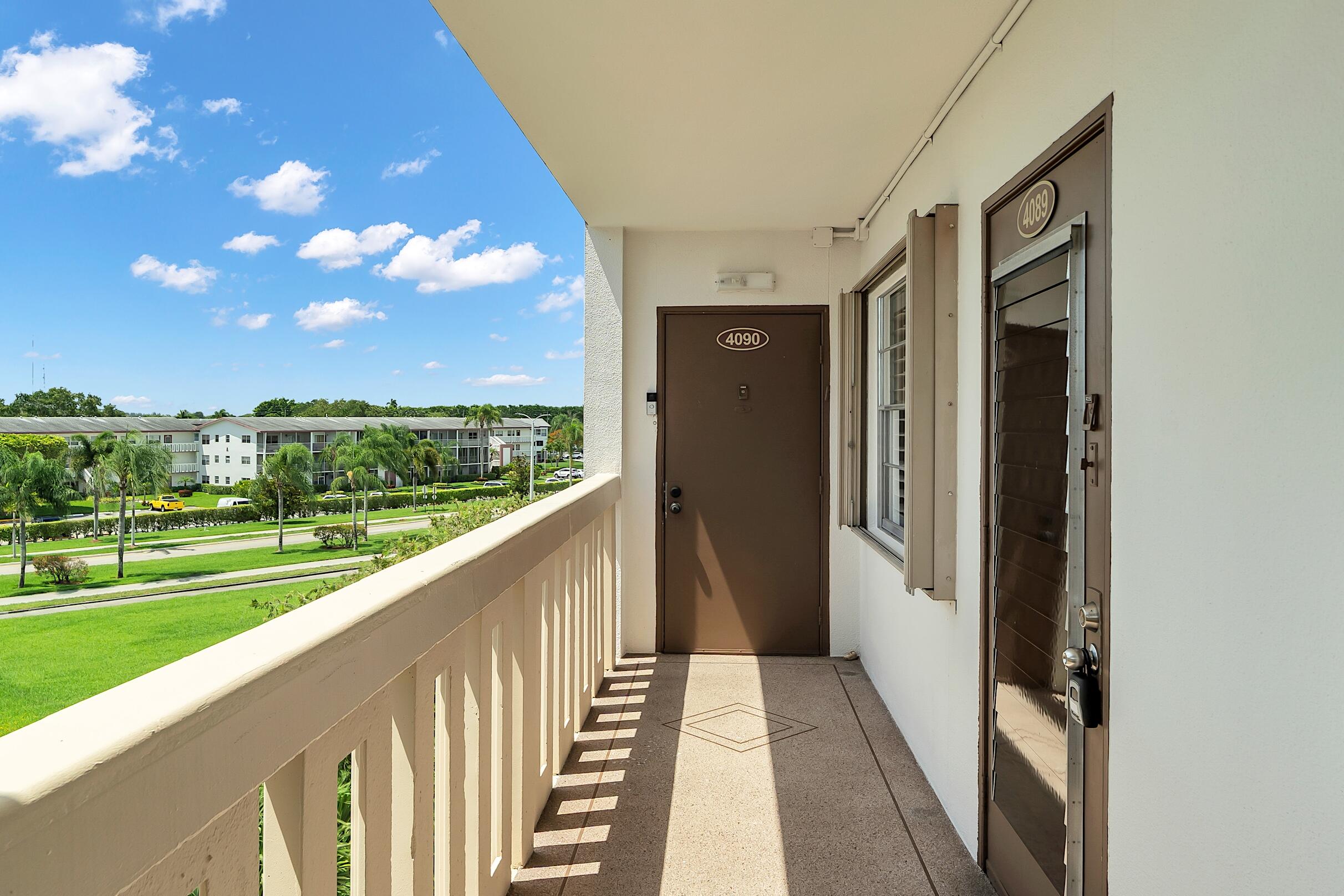 4090 Guildford East, Unit E Boca Raton, FL 33434 - Photo 3 of 59 4090 - 003