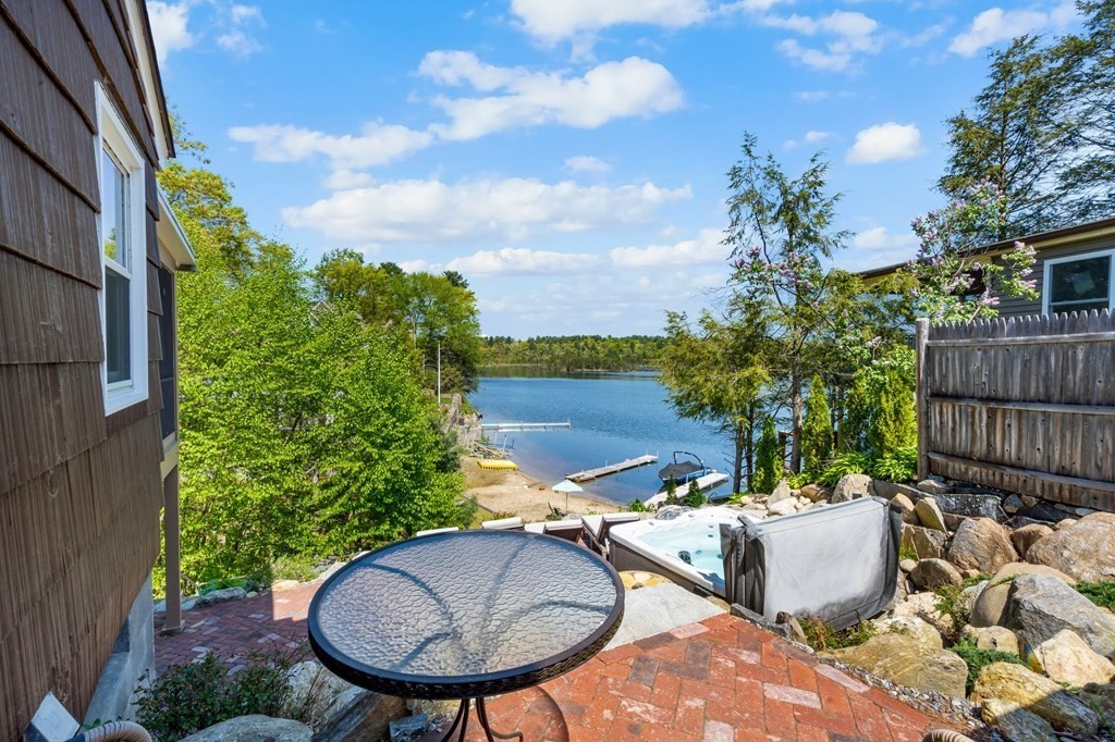 3 Bates Grove Road Webster, MA 01570 - Photo 11 of 40