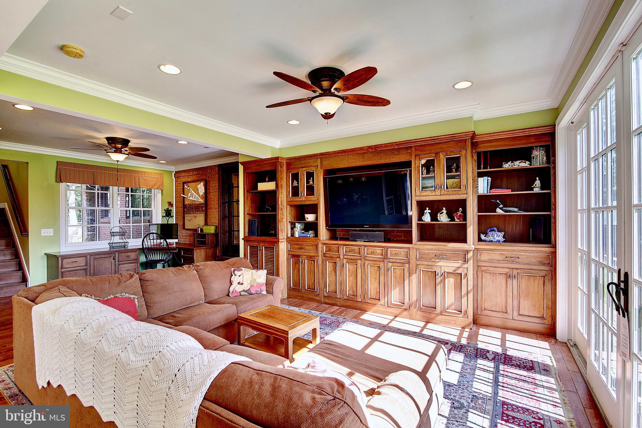 13501 John Kline Road Smithsburg, MD 21783 - Photo 5 of 36 Gallery Image 5