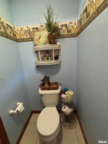 $340,000 | 801 Firethorn Drive, Washington, IL 61571