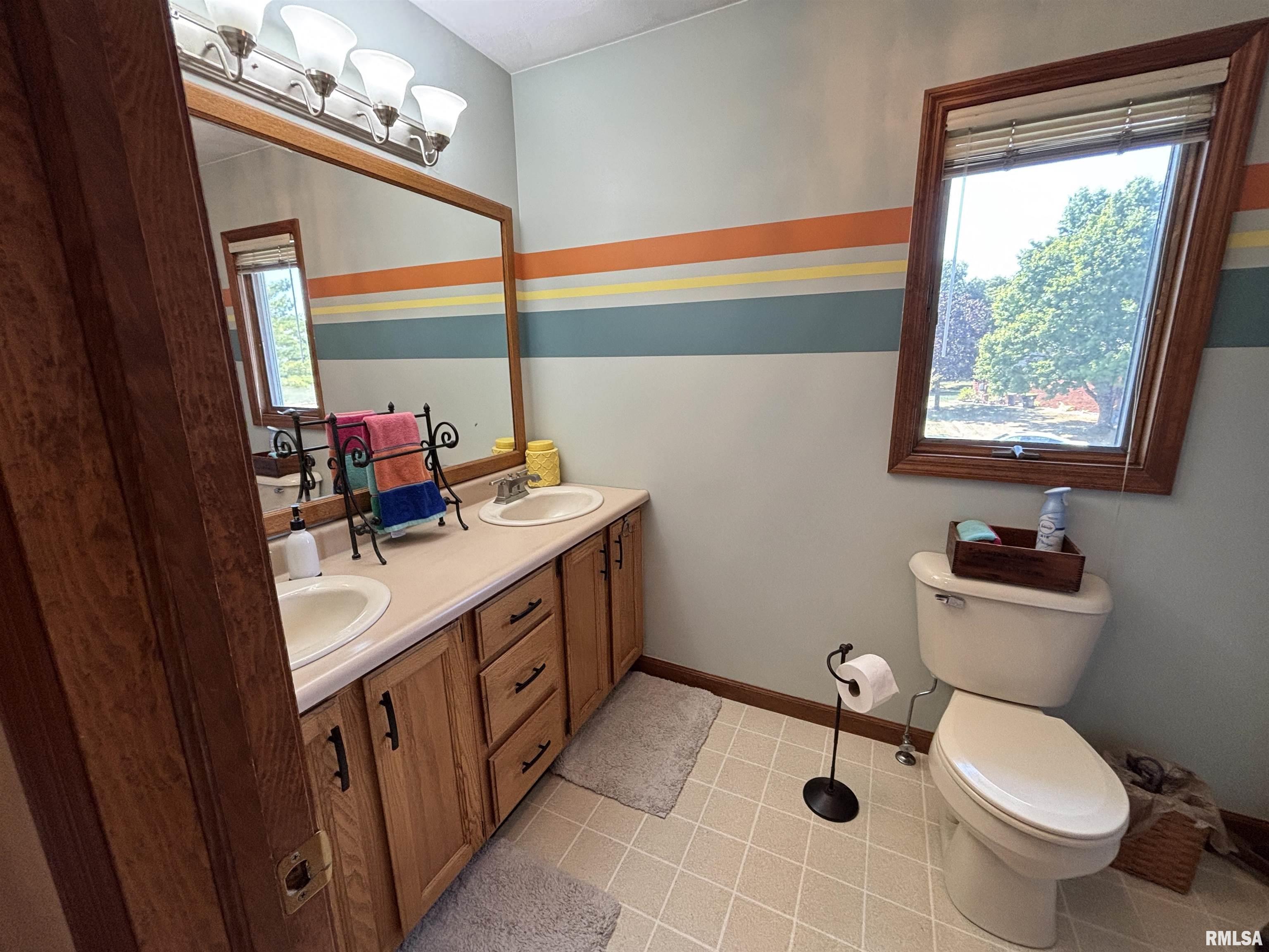 801 Firethorn Drive Washington, IL 61571 - Photo 20 of 49