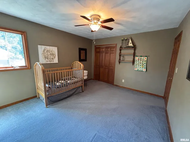 $340,000 | 801 Firethorn Drive, Washington, IL 61571