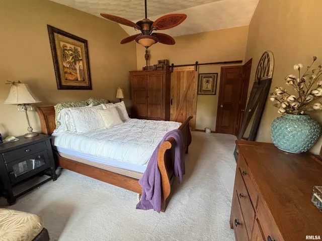 $340,000 | 801 Firethorn Drive, Washington, IL 61571