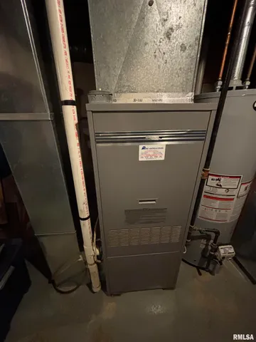 $340,000 | 801 Firethorn Drive, Washington, IL 61571