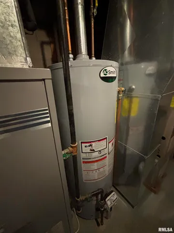 $340,000 | 801 Firethorn Drive, Washington, IL 61571