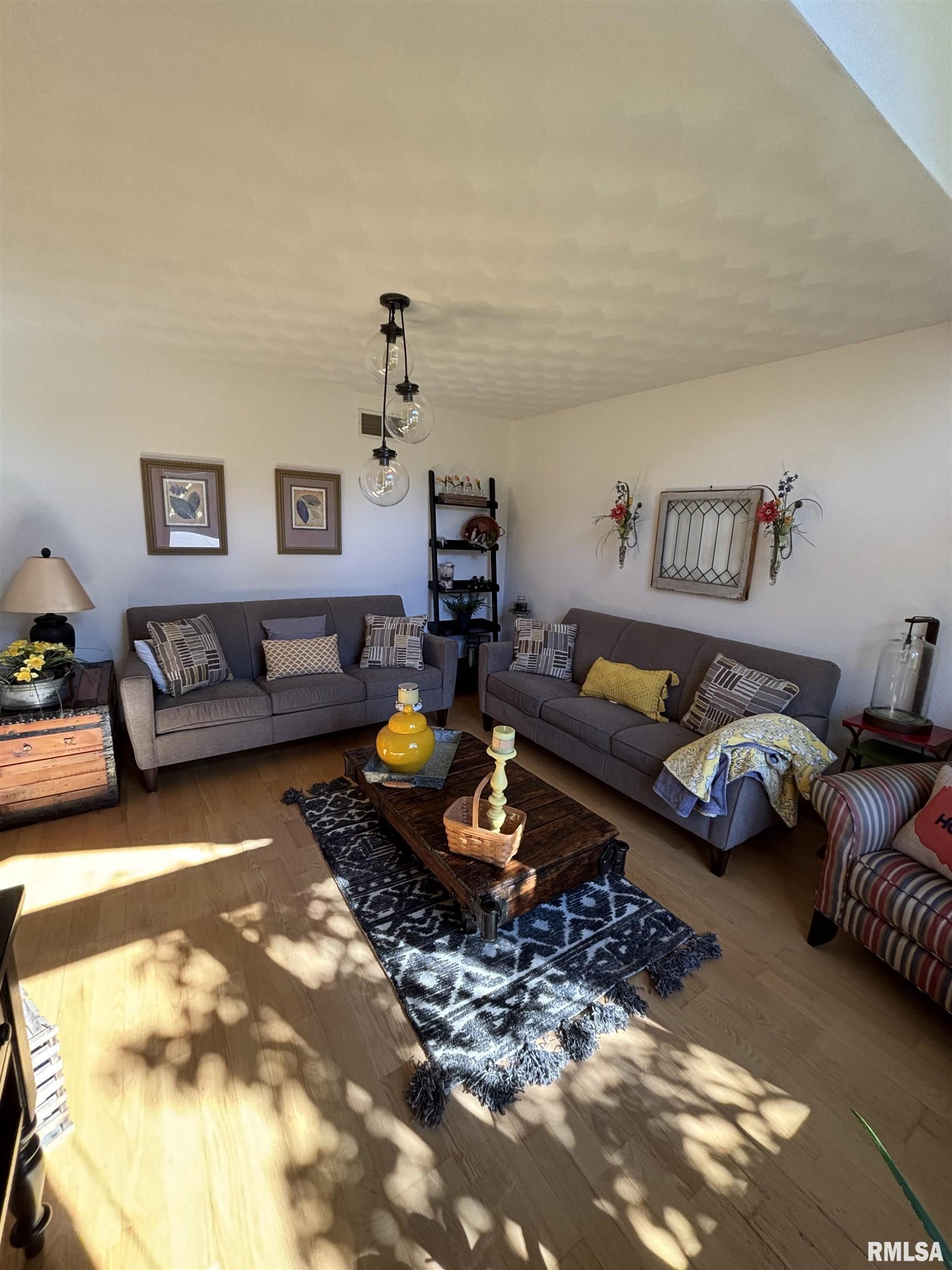 801 Firethorn Drive Washington, IL 61571 - Photo 5 of 49