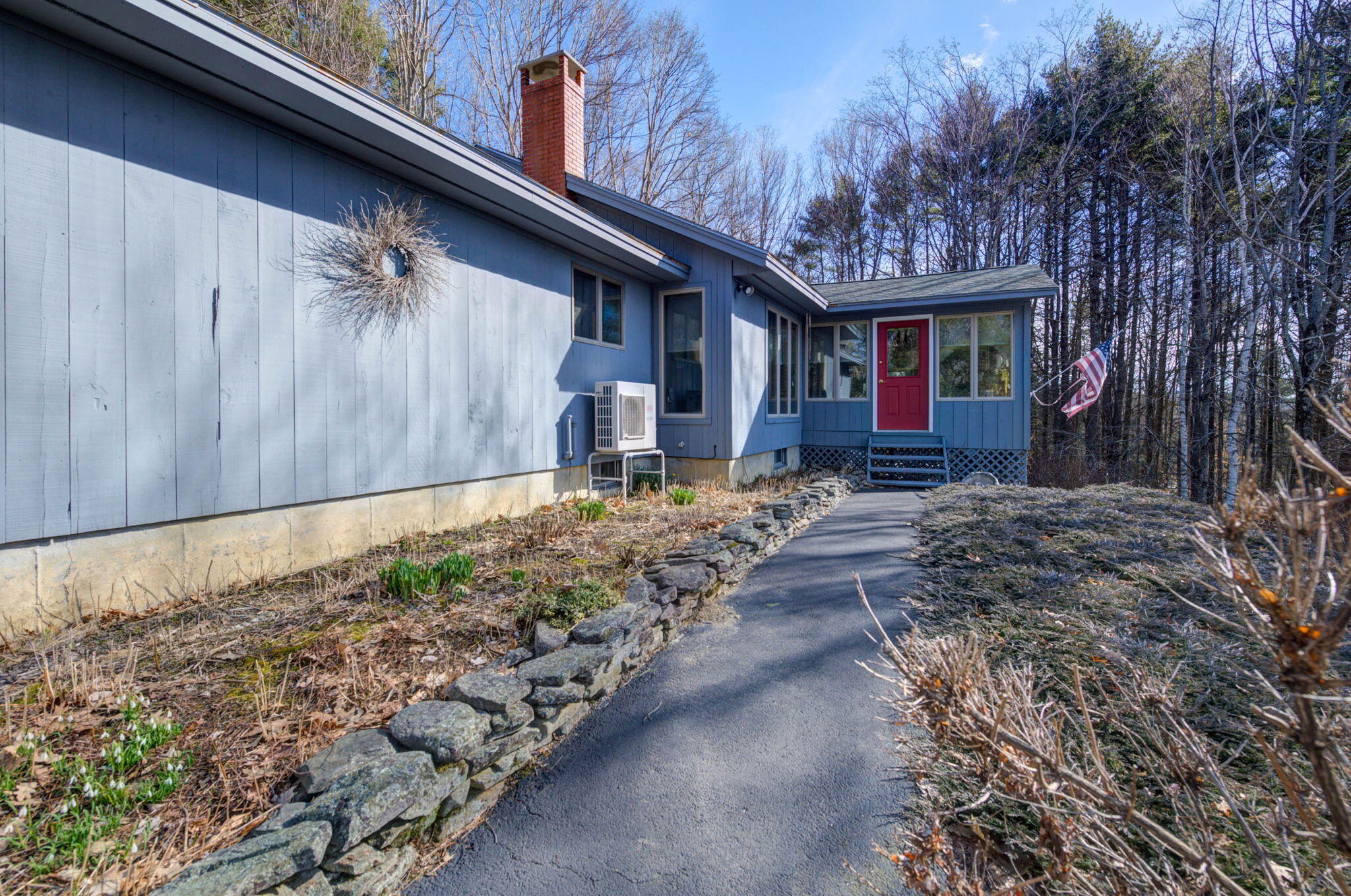 31 Bisco Road South Paris, ME 04281 - Photo 1 of 45 4-web-or-mls-pic-1