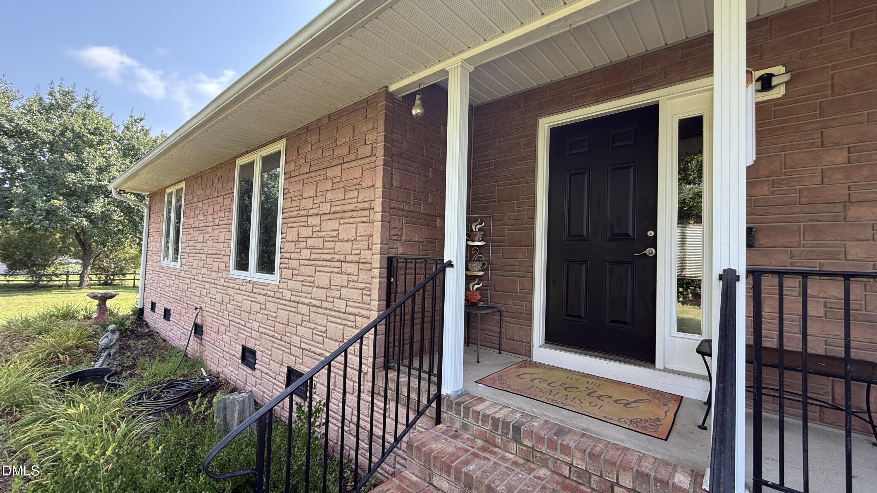 210 W Road Angier, NC 27501 - Photo 3 of 62 IMG_0374