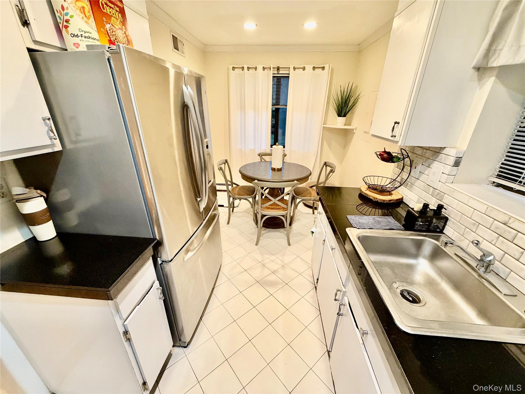 75 Greenway Close Rye Brook, NY 10573 - Photo 14 of 20