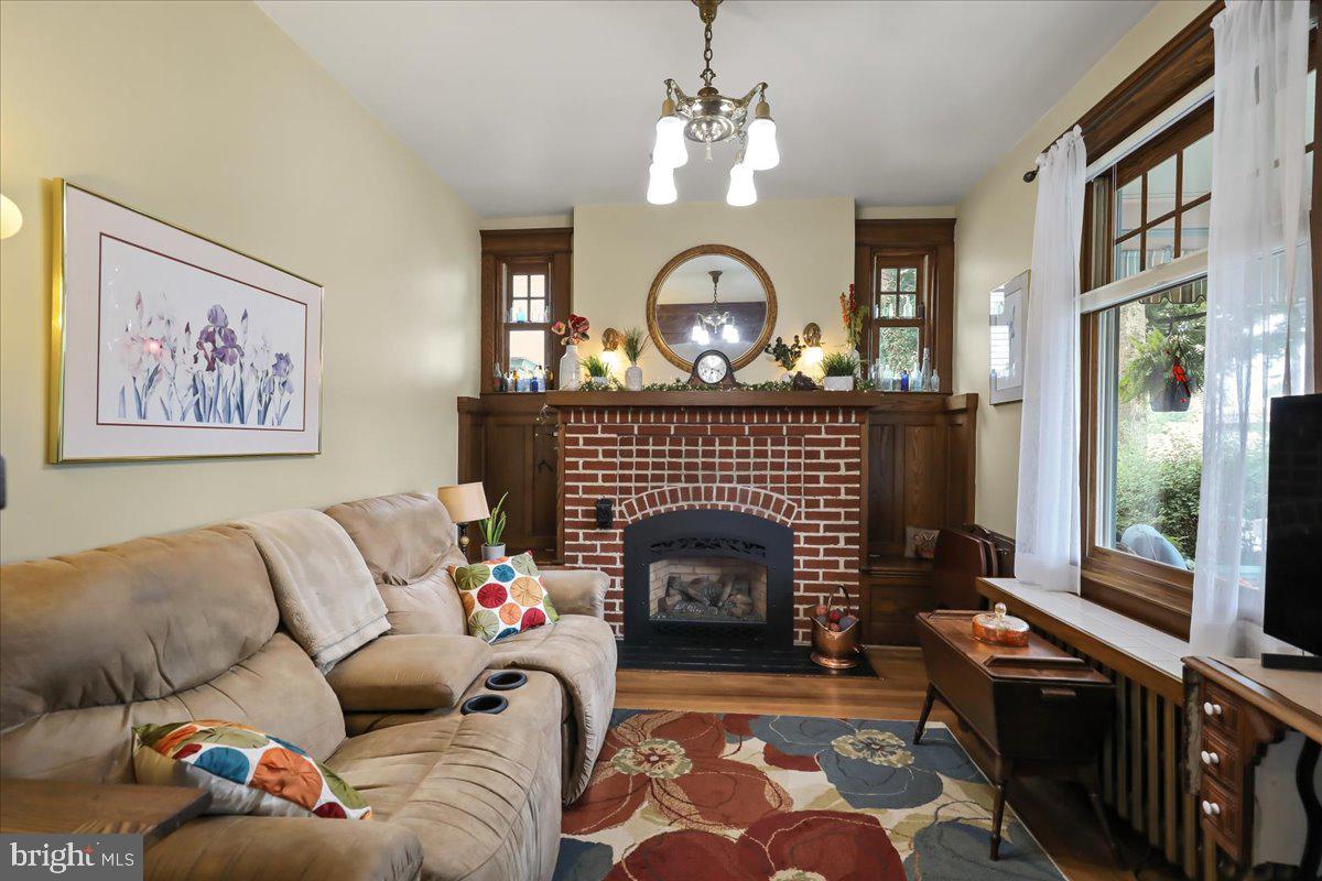 103 South Hazel Street Manheim, PA 17545 - Photo 27 of 47 TV/Fireplace room - gas fireplace