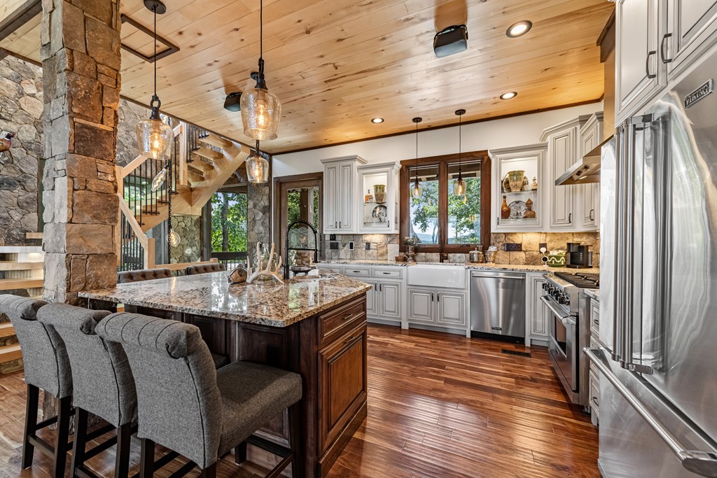 520 Overlook Drive Blue Ridge, GA 30513 - Photo 27 of 84