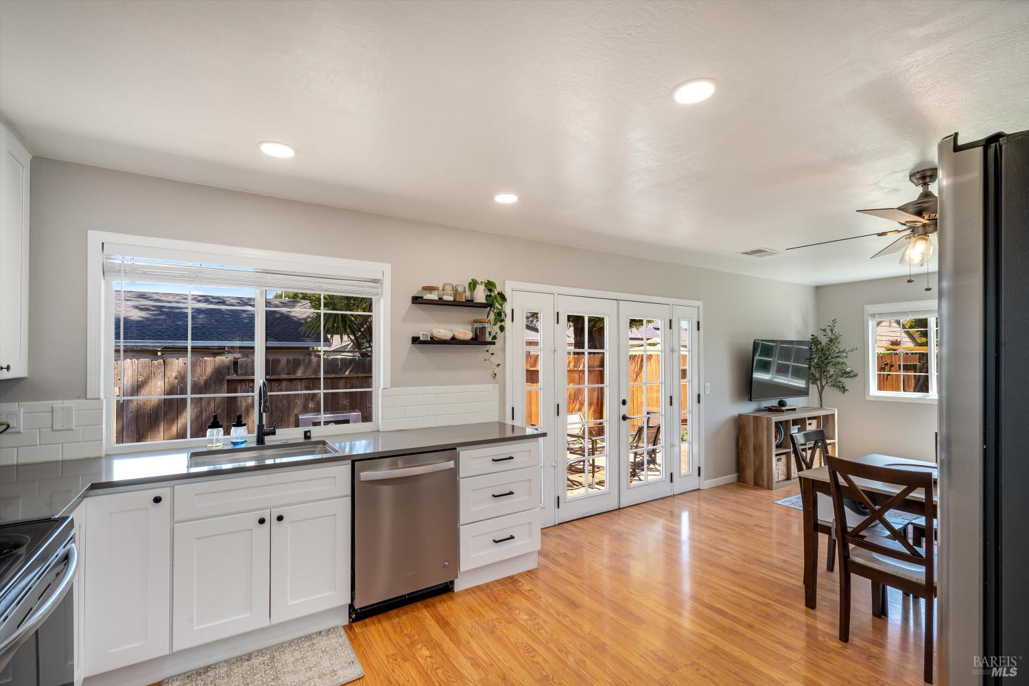 1526 Bruce Court Santa Rosa, CA 95401 - Photo 11 of 58