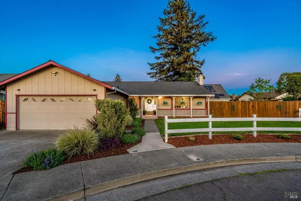 $719,000 | 1526 Bruce Court, Santa Rosa, CA 95401