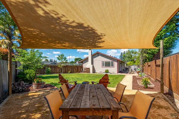 $719,000 | 1526 Bruce Court, Santa Rosa, CA 95401