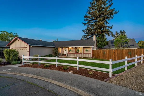 $719,000 | 1526 Bruce Court, Santa Rosa, CA 95401