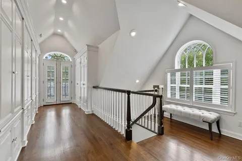 $5,995,000 | 8 Boxwood Lane, Rye, NY 10580