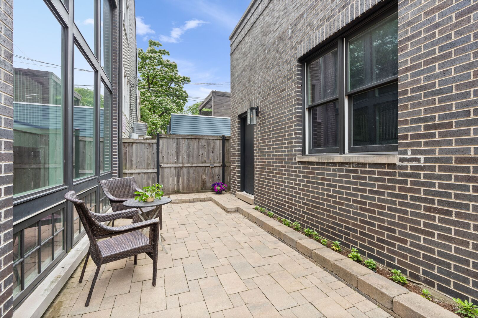 1306 West Byron Street Chicago, IL 60613 - Photo 14 of 43