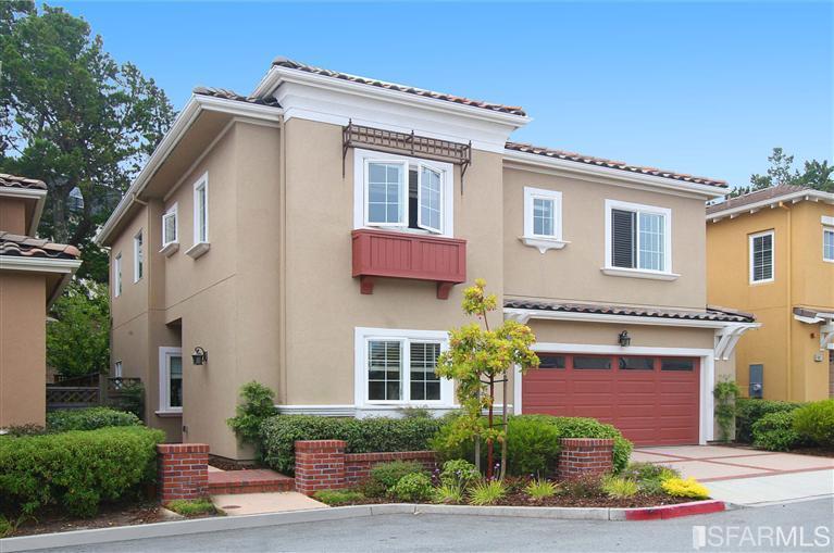 Curb appeal. Private road - rarely are there cars, nice place or kids to play out front, very quiet.  Lunardi's grocery store adjacent to the property.  Elementary school within walking distance.  Association keeps property in tip top shape -- year round.  Property manager is very involved.