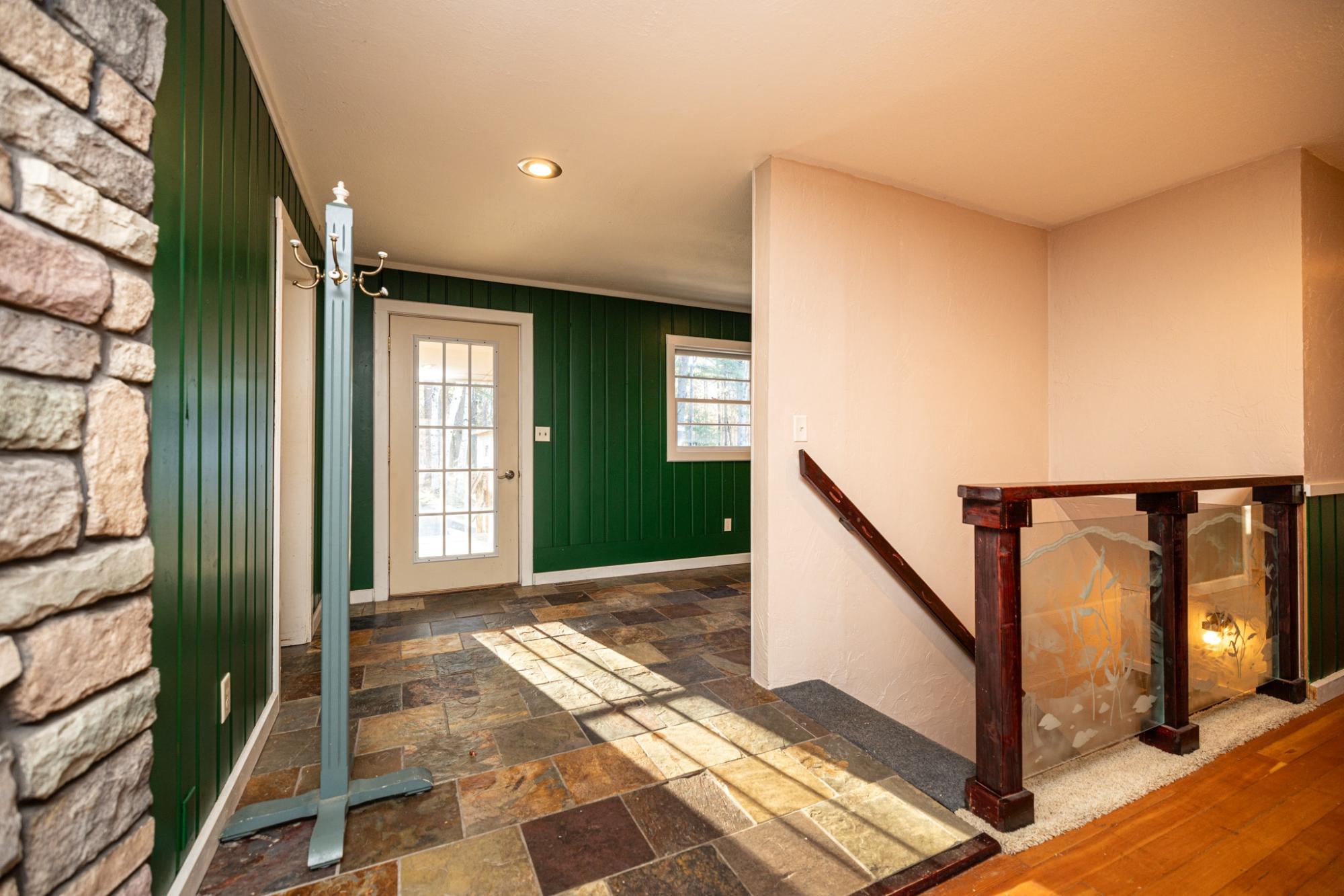 9413 Country Club Road Minocqua, WI 54548 - Photo 3 of 37 Gallery Image 3
