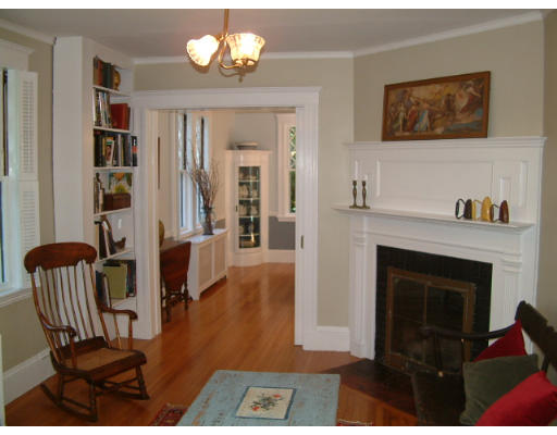 1 Berwick Road Lexington, MA 02420 - Photo 2 of 5