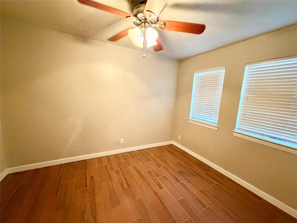 2802 Stewart Drive Waco, TX 76708 - Photo 11 of 21