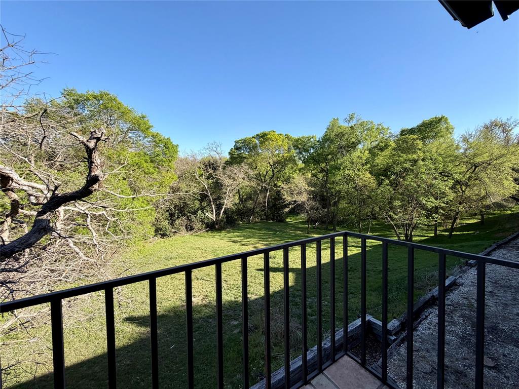 2802 Stewart Drive Waco, TX 76708 - Photo 6 of 21