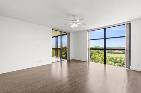 $385,000 | 6562 Boca Del Mar Drive, Unit 623, Boca Raton, FL 33433