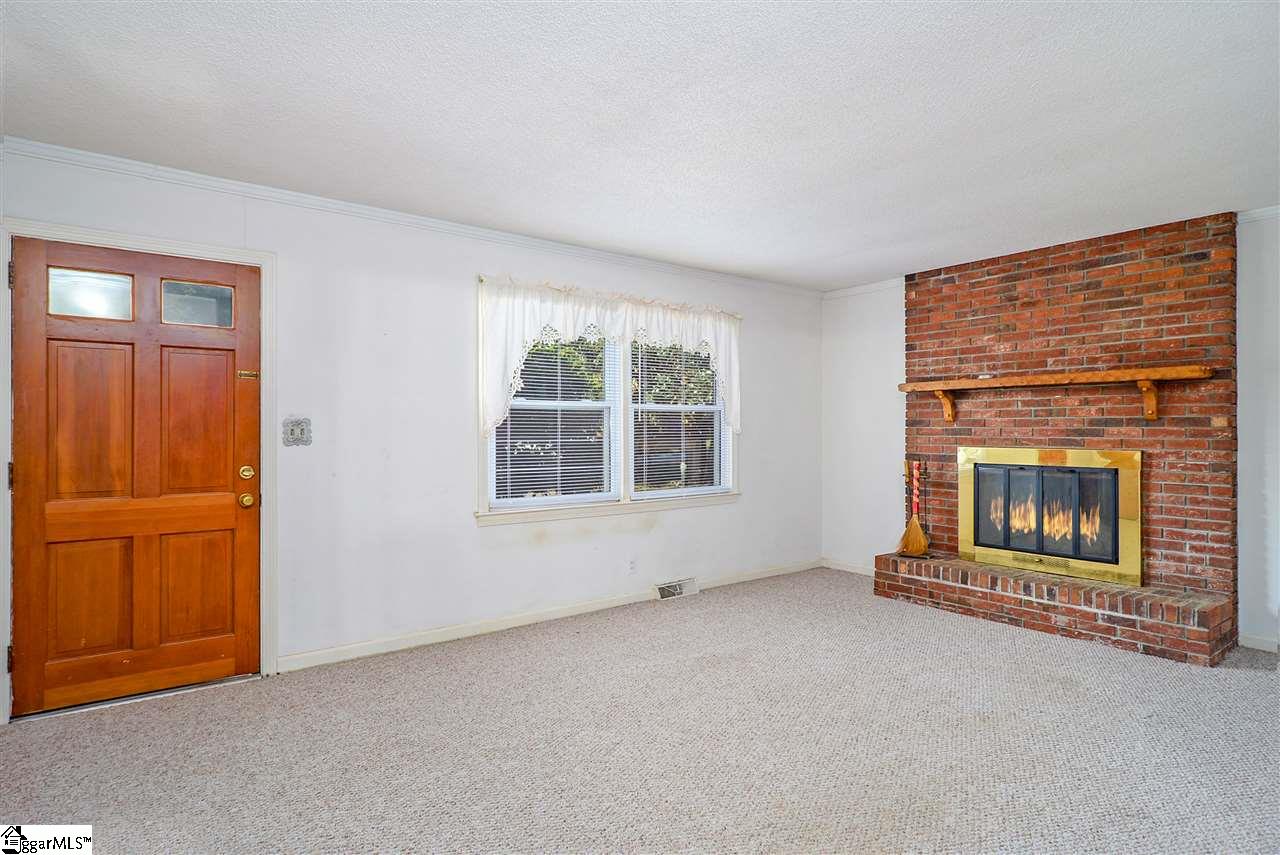 109 State Rd S-23-803 Greenville, SC 29611 - Photo 3 of 13 Gallery Image 3