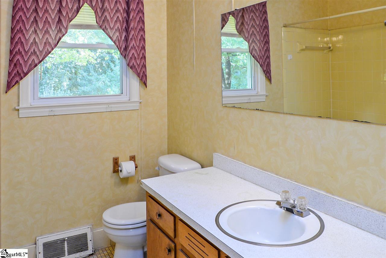 109 State Rd S-23-803 Greenville, SC 29611 - Photo 6 of 13 Gallery Image 6