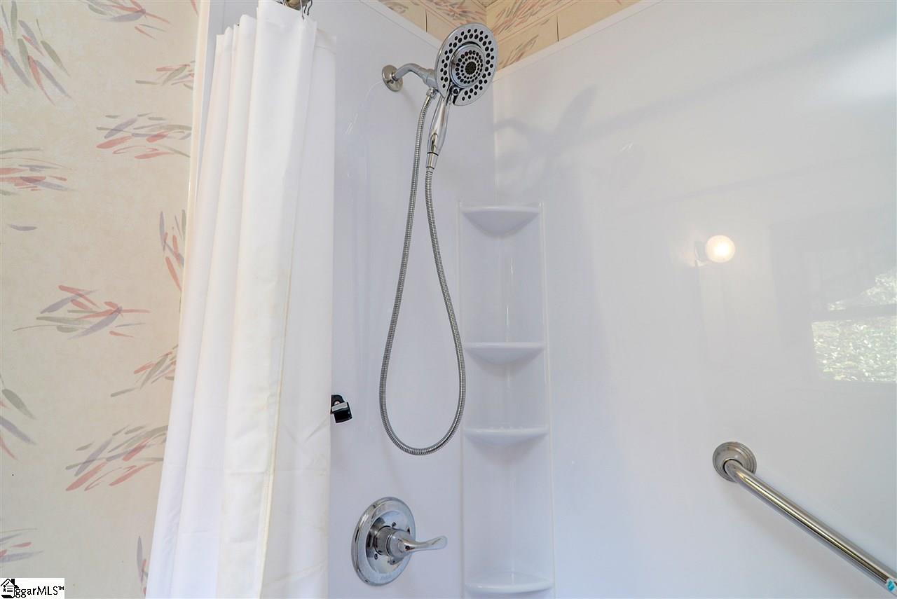 109 State Rd S-23-803 Greenville, SC 29611 - Photo 10 of 13 Gallery Image 10