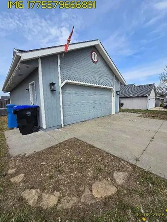 $199,900 | 1737 Southwest Stone Crest Drive, Topeka, KS 66615
