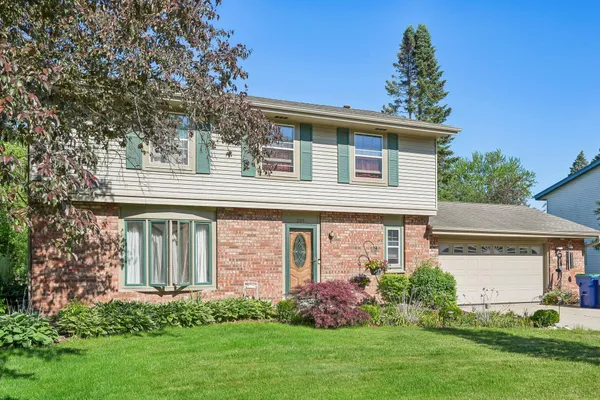 $379,900 | 205 Fox Glen Road, Fredonia, WI 53021