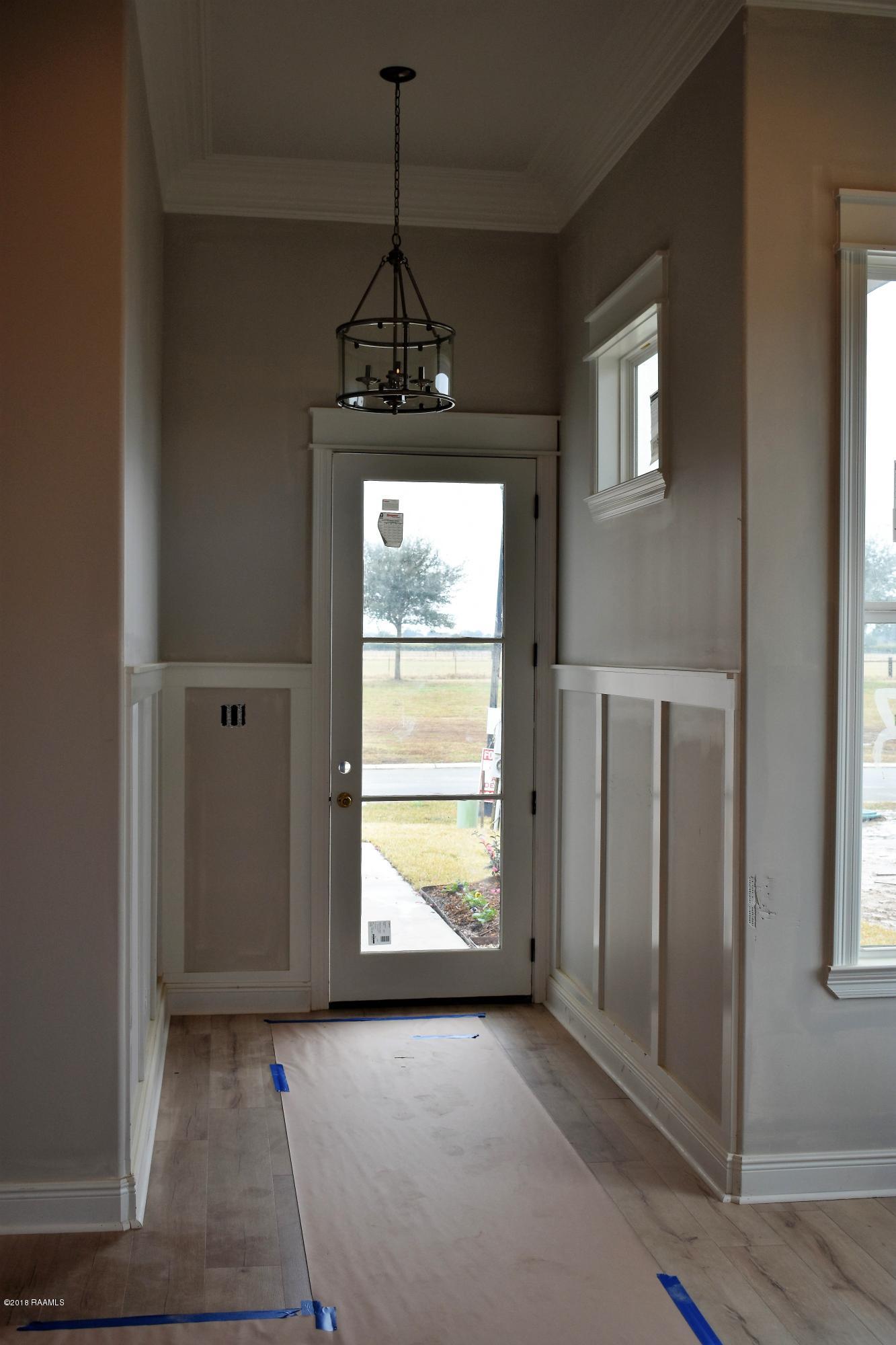 233 Whispering Meadows Road Broussard, LA 70518 - Photo 2 of 29 Gallery Image 2
