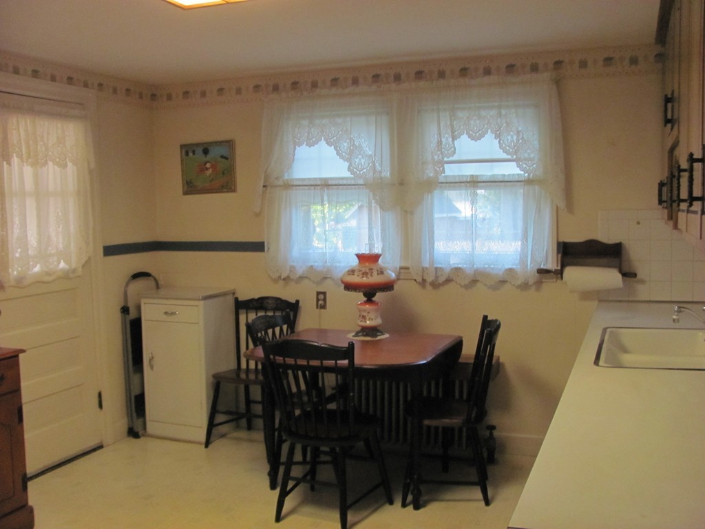 17 Rydberg Terrace Worcester, MA 01607 - Photo 7 of 18 Gallery Image 7
