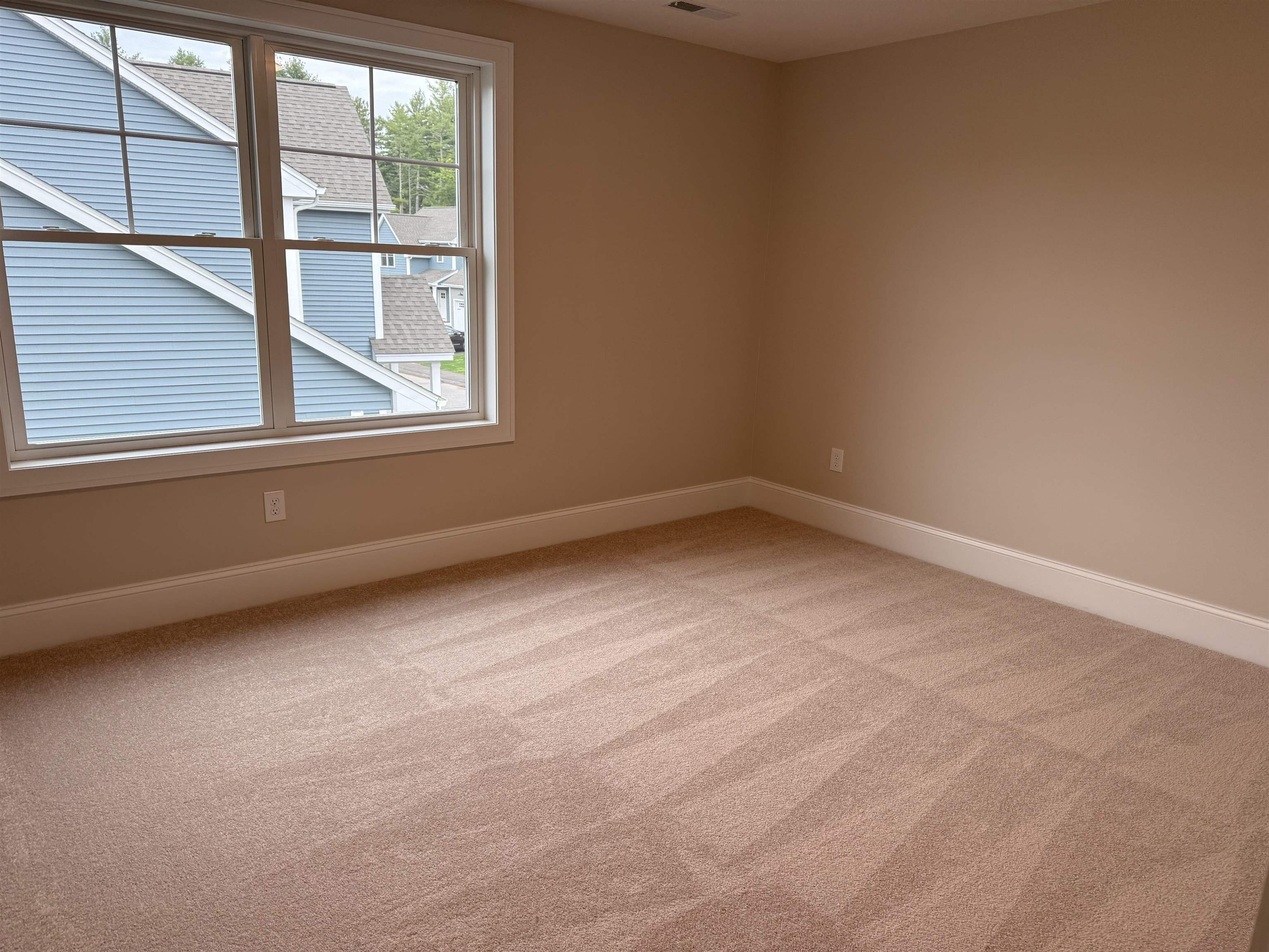 1 Doucet Avenue Nashua, NH 03062 - Photo 10 of 11 Gallery Image 10