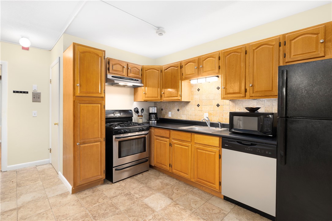 3940 Post Road, Unit 3 Warwick, RI 02886 - Photo 5 of 14