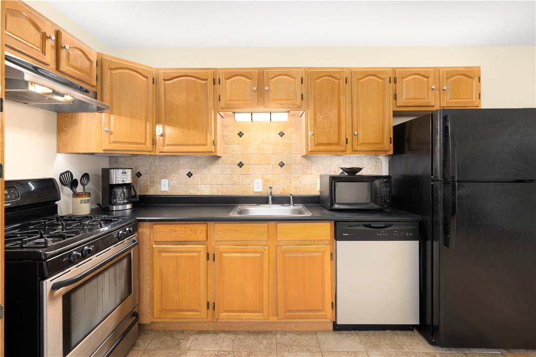 3940 Post Road, Unit 3 Warwick, RI 02886 - Photo 7 of 14