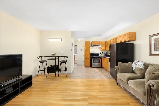 $250,000 | 3940 Post Road, Unit 3, Warwick, RI 02886