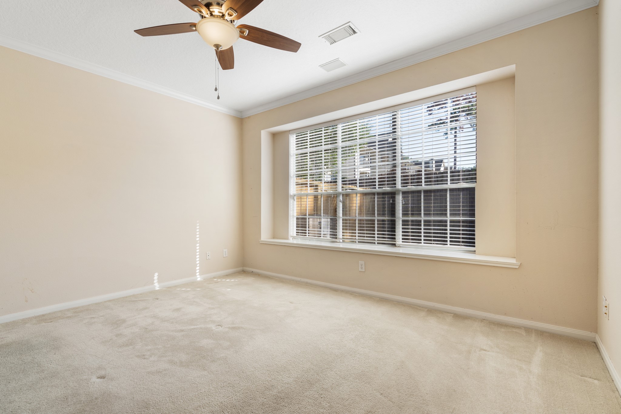 14420 Walters Road, Unit 20 Houston, TX 77014 - Photo 12 of 27 primary suite