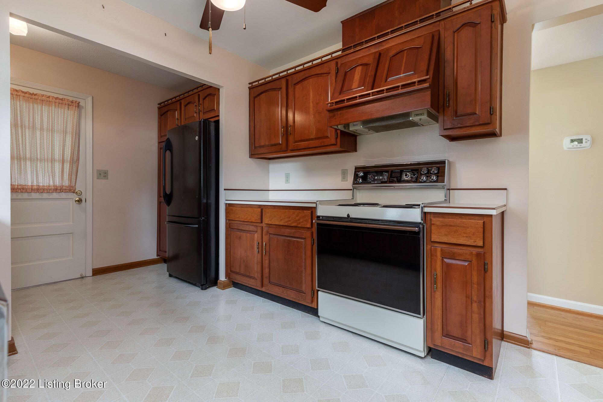 3409 Dell Road Louisville, KY 40299 - Photo 12 of 40 Dell012