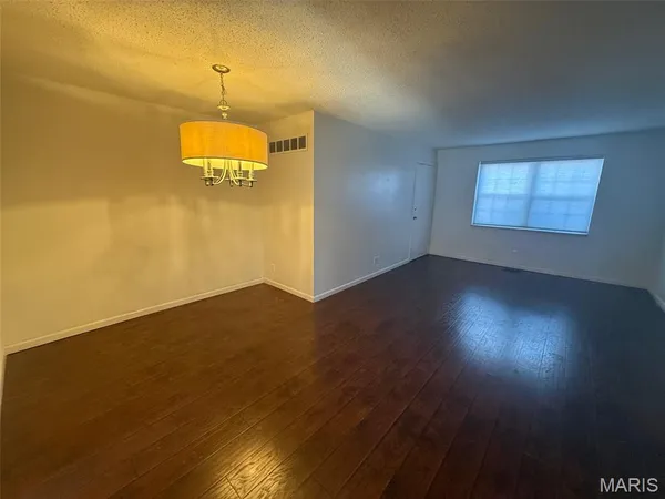 $1,595 | 7925 Royal Arms Court, Unit 1, St. Louis, MO 63123