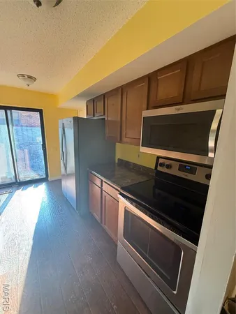 $1,595 | 7925 Royal Arms Court, Unit 1, St. Louis, MO 63123