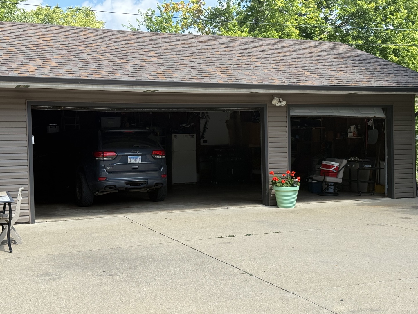 218 West 1st Street Spring Valley, IL 61362 - Photo 12 of 30 a view of parking garage