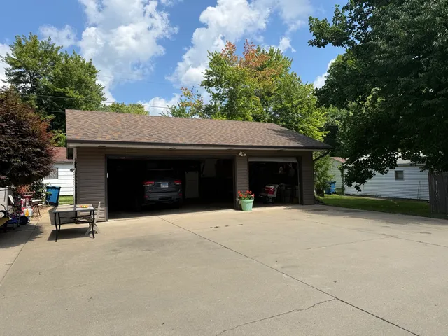 $230,000 | 218 West 1st Street, Spring Valley, IL 61362