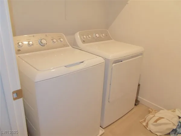 $3,275 | 3360 Santa Verdiana Street, Henderson, NV 89044