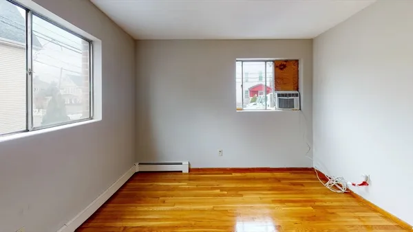$2,525 | 78-80 Harvard Street, Unit 3, Waltham, MA 02453