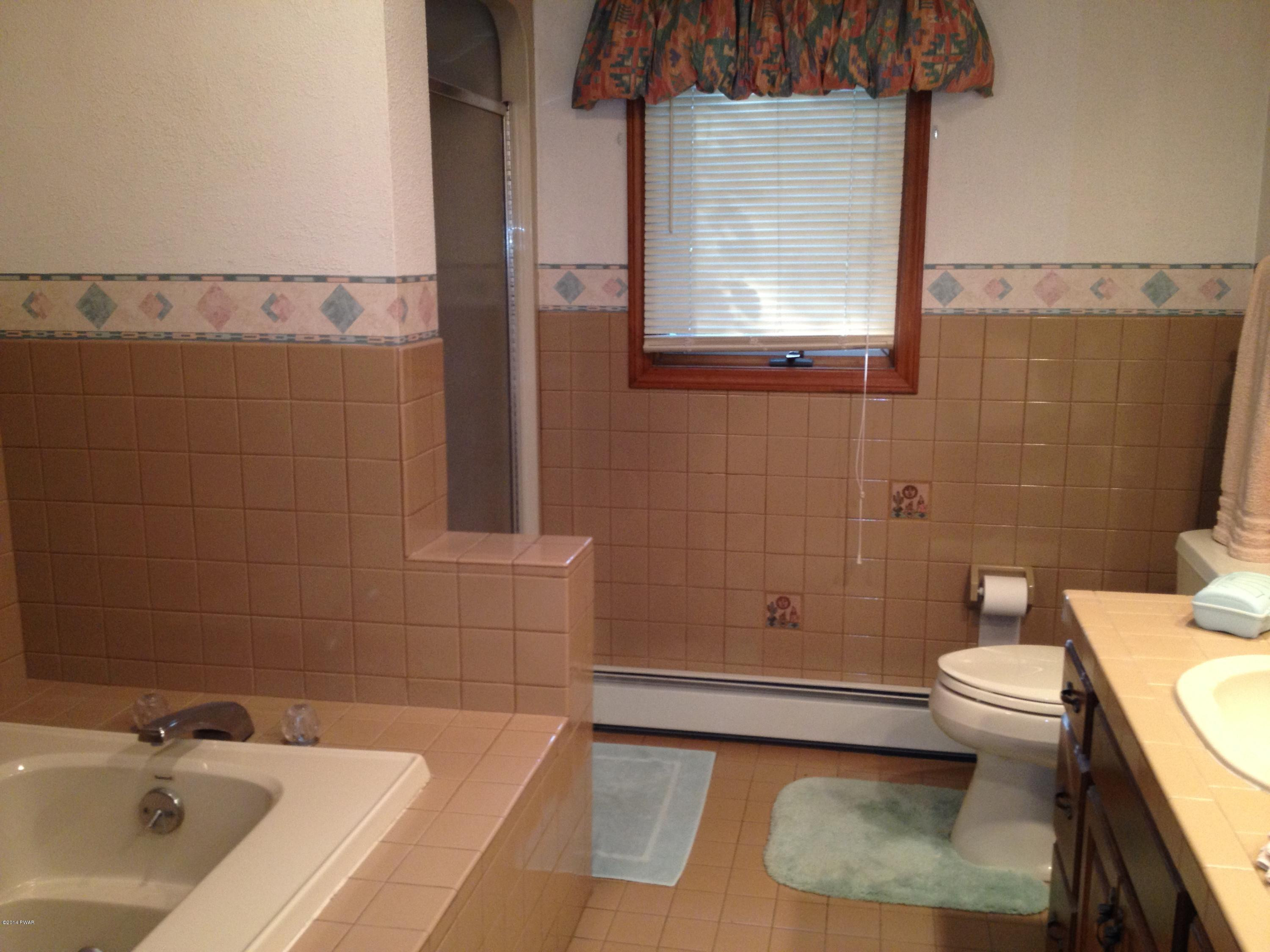 120 Walker Lake Road Shohola, PA 18458 - Photo 12 of 34 Gallery Image 12